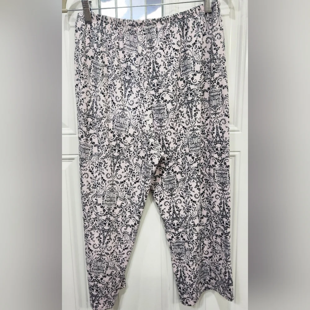 Laura Ashley pink black Paris theme 2pc. Pajamas set women's size Medium